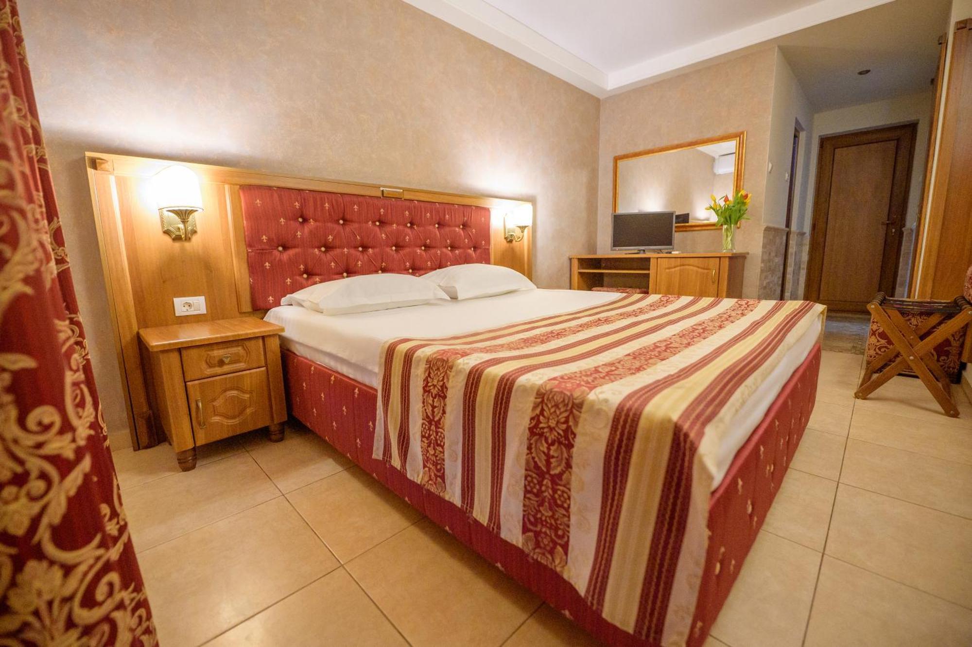 Hotel Iris-Mimoza Жупитер Экстерьер фото